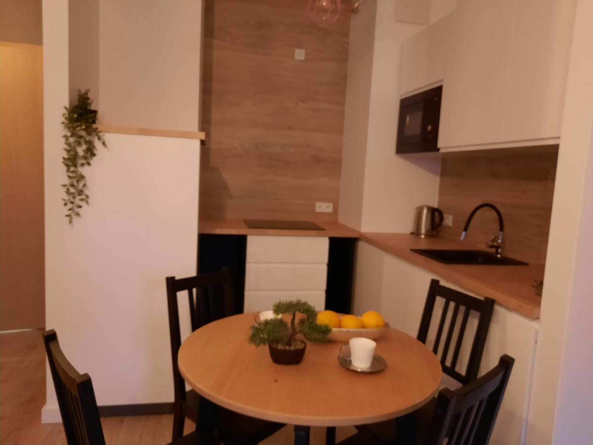 Prestige Apartments Wola Kolejowa Варшава Экстерьер фото