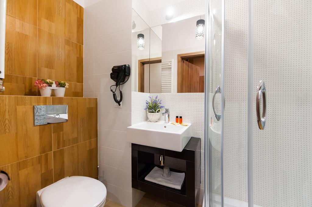 Prestige Apartments Wola Kolejowa Варшава Номер фото